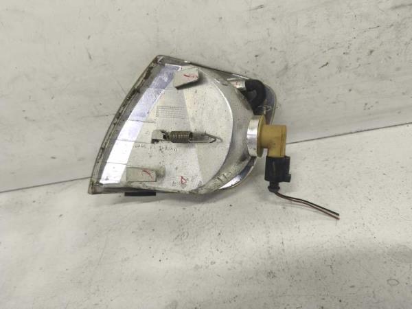 CLIGNOTEUR DROIT VW POLO 6N2 - Vue 2